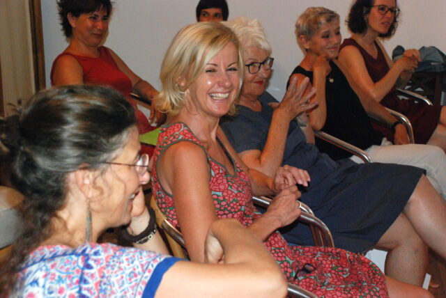 https://www.susanne-leitner.at/wp-content/uploads/2024/01/stimmseminar-fuer-frauen-640x428.jpg